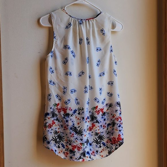 Rose & Olive White/Navy/Red Floral Sleeveless Blouse Size Small - Picture 10 of 12